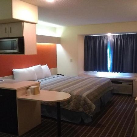Travelodge By Wyndham Chadron Buitenkant foto
