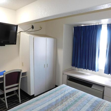 Travelodge By Wyndham Chadron Buitenkant foto
