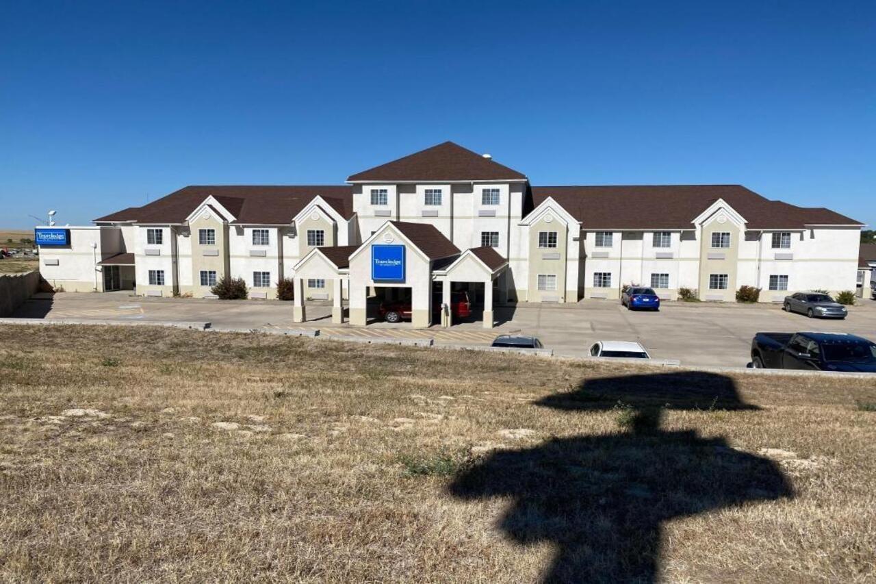 Travelodge By Wyndham Chadron Buitenkant foto