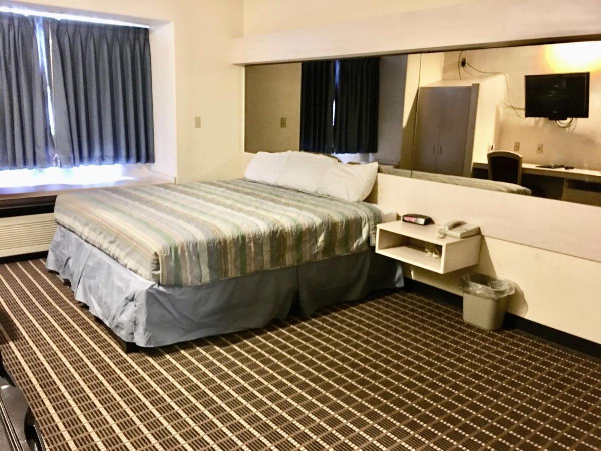 Travelodge By Wyndham Chadron Buitenkant foto