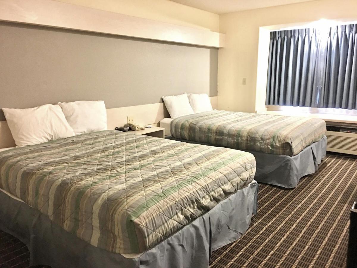 Travelodge By Wyndham Chadron Buitenkant foto