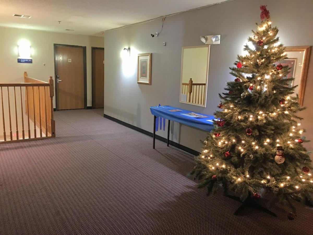 Travelodge By Wyndham Chadron Buitenkant foto