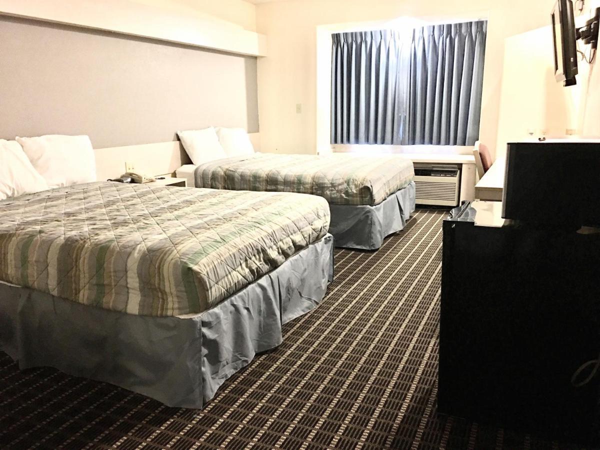 Travelodge By Wyndham Chadron Buitenkant foto